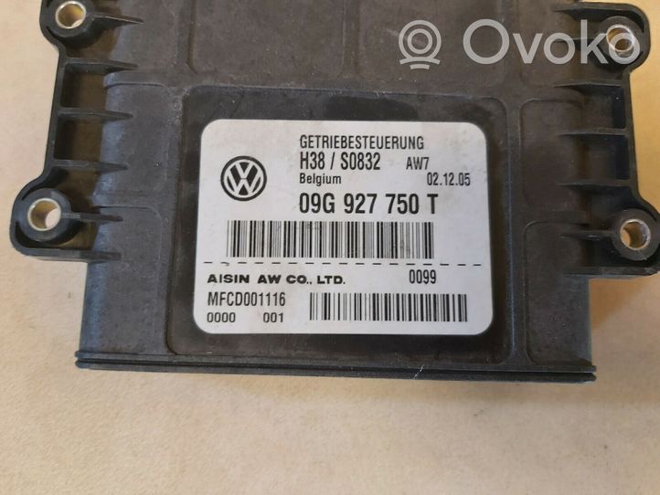 Volkswagen PASSAT B8 Vaihdelaatikon ohjainlaite/moduuli 09G927750T