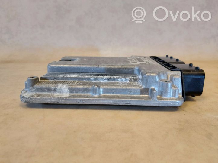 Volkswagen Golf VI Unité de commande, module ECU de moteur 5K7907115B