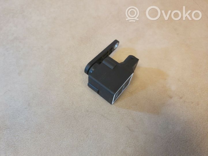 BMW 3 E46 Sensor de nivel del faro delantero/principal V20720546