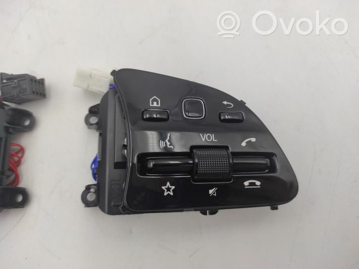 Mercedes-Benz C W205 Pulsanti/interruttori sul volante A9079051009 9J32