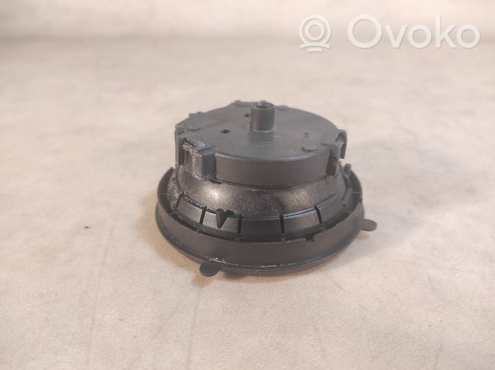 BMW 2 F22 F23 Motor der Vordertürverriegelung 301104