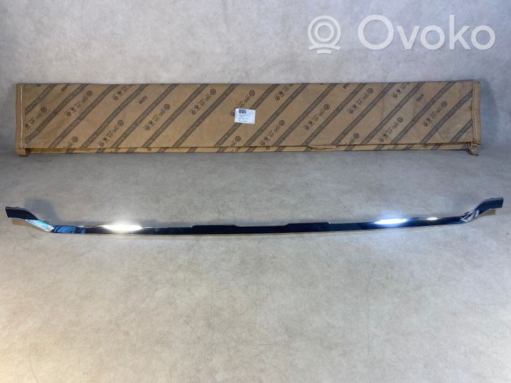 Volkswagen Touareg II Trim molding 7P68530792ZZ