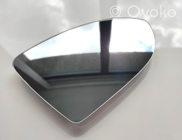 Volkswagen PASSAT B8 Wing mirror glass 3G0.857.521.A