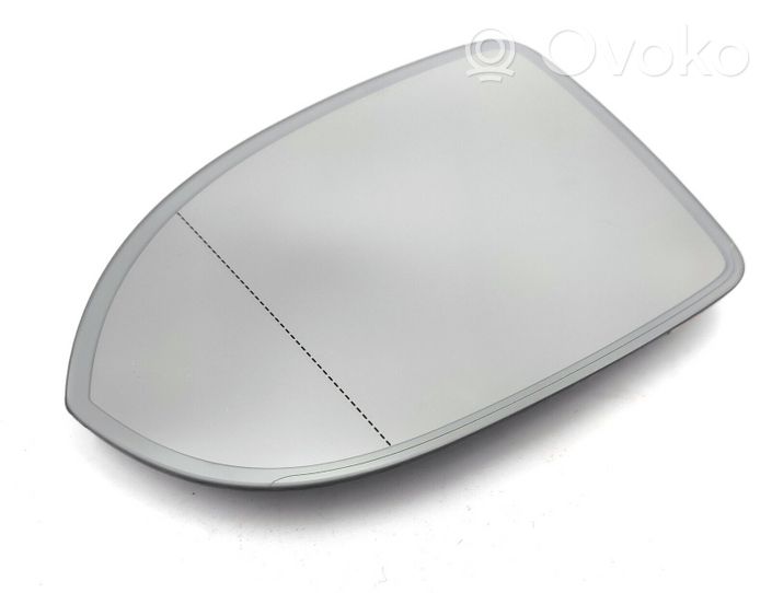 Volkswagen Golf VII Wing mirror glass 3G0857521A