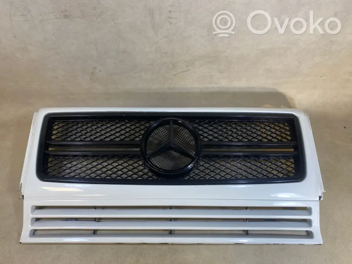 Mercedes-Benz G W461 463 Grotelės priekinės A4638802300