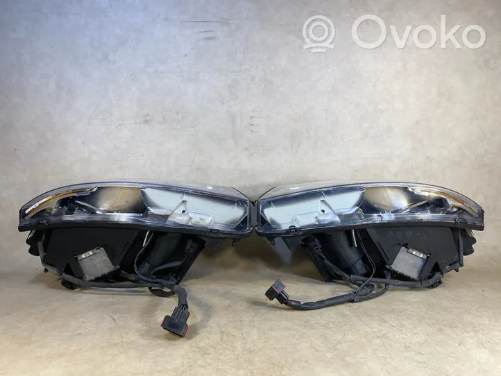 Volvo XC90 Lot de 2 lampes frontales / phare 31111845