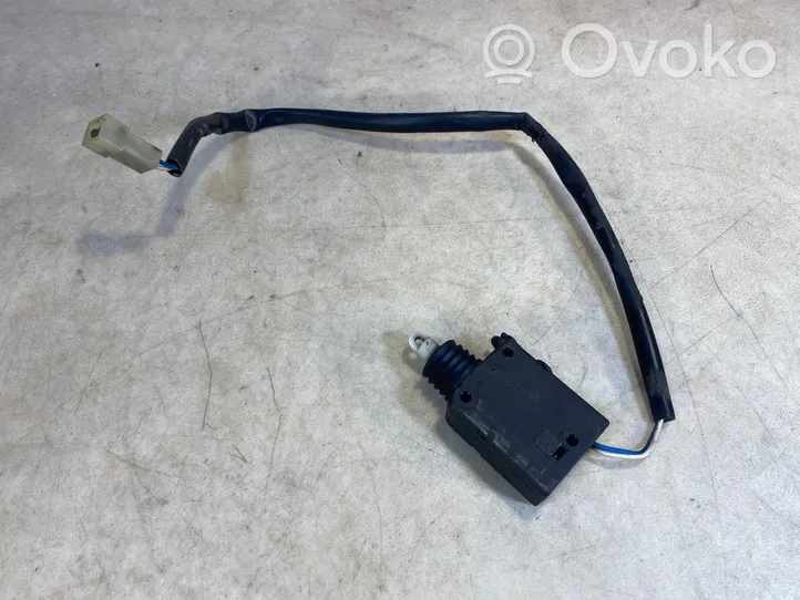 Mercedes-Benz G W461 463 Motor de la cerradura de la puerta delantera A0048202542