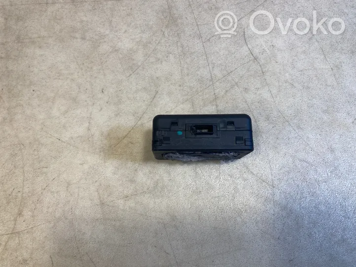 Mercedes-Benz G W461 463 Regensensor A2108205710