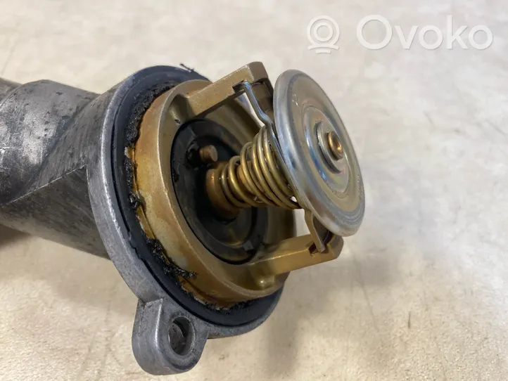 Mercedes-Benz G W461 463 Boîtier de thermostat / thermostat A6282030175