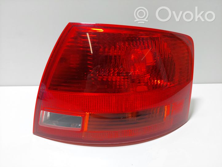 Audi A4 S4 B7 8E 8H Lampa tylna 8E9945096