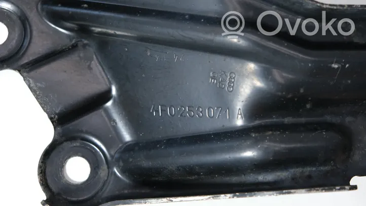 Audi A6 S6 C6 4F Pārnesumkārbas stiprinājuma kronšteins 4F0253071A