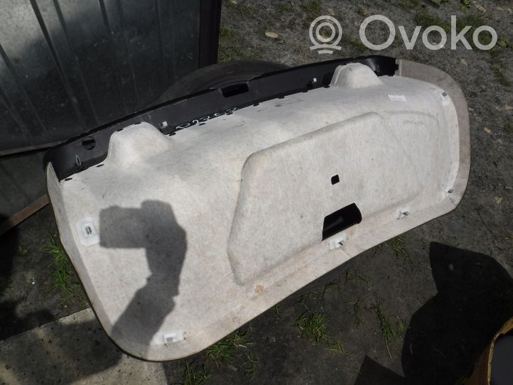 Volkswagen PASSAT B5.5 Rivestimento portellone posteriore/bagagliaio 3B5867605