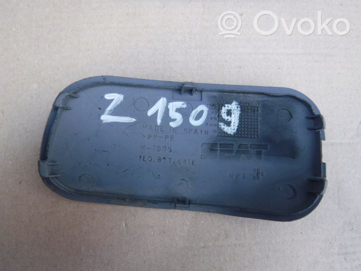 Seat Toledo I (1L) Priekinis tempimo kilpos dangtelis 1L0807441E