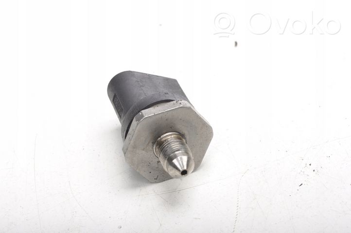 Porsche Cayman 982 Sensore di pressione del carburante 9P1906051A    0261545131