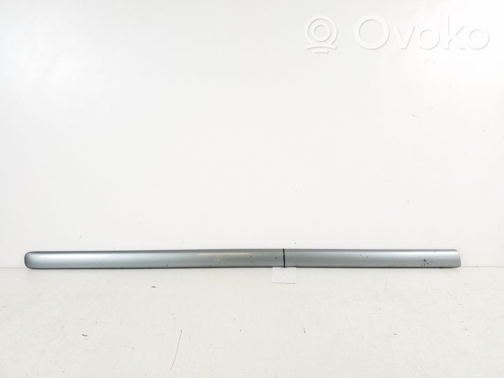 Toyota Avensis T250 Rivestimento della portiera anteriore (modanatura) 75732-05100