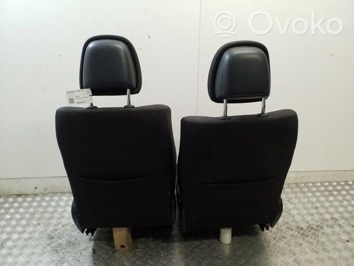 Toyota Avensis T270 Set interni 