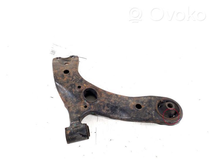 Toyota Auris 150 Braccio di controllo sospensione anteriore inferiore/braccio oscillante 48068-02140