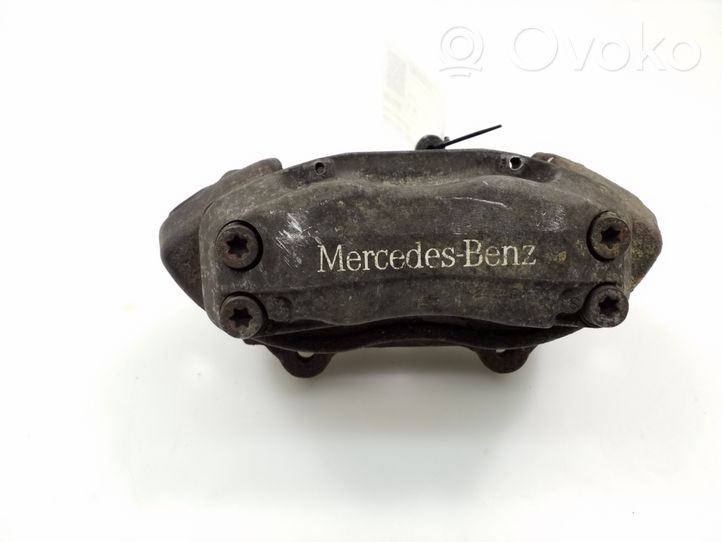 Mercedes-Benz CLS C219 Zacisk hamulcowy przedni A0024202383