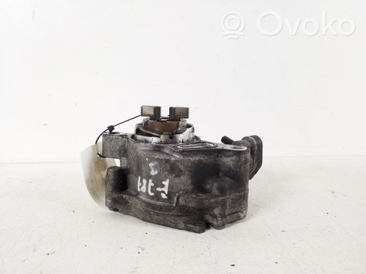 Volvo V50 Pompe à vide 9684786780