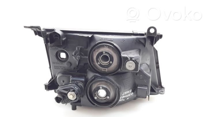 Toyota Land Cruiser (HDJ90) Lampa przednia 