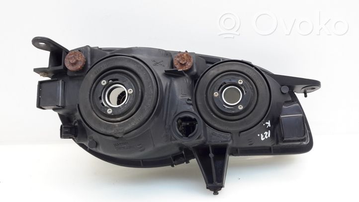 Toyota Corolla E110 Lampa przednia 811501E410