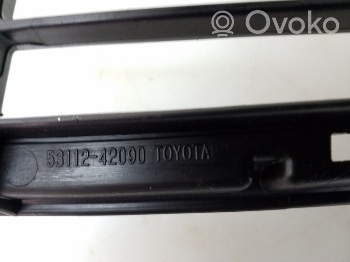 Toyota RAV 4 (XA40) Etupuskurin alempi jäähdytinsäleikkö 5311242090