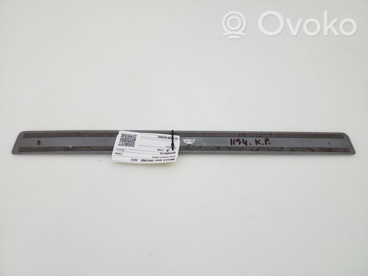 Mercedes-Benz GLK (X204) Listwa progowa przednia A2046800135