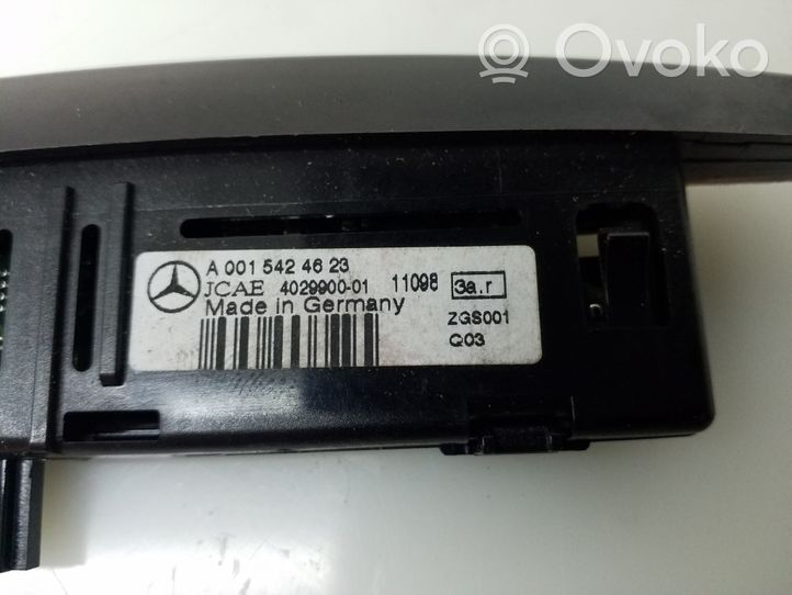 Mercedes-Benz GLK (X204) Pysäköintitutkan anturin näyttö (PDC) A0015424623