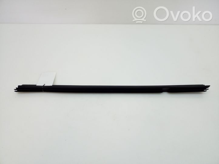 Mercedes-Benz A W176 Baguette moulure de porte arrière A1767351300