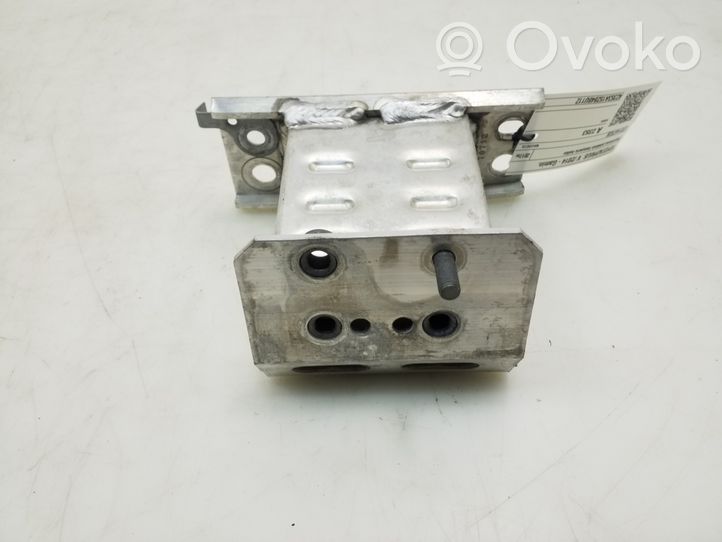 Toyota Prius+ (ZVW40) Smorzatore/ammortizzatore d’urto per paraurti anteriore 5701447030