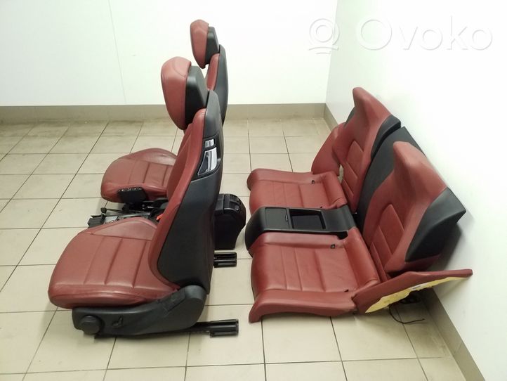 Mercedes-Benz E C207 W207 Set interni 