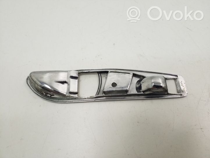 Mercedes-Benz SL R107 Altro elemento di rivestimento della portiera anteriore A1077660611