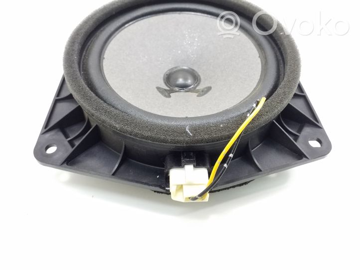 Toyota Hilux (AN10, AN20, AN30) Rear door speaker 861600K060