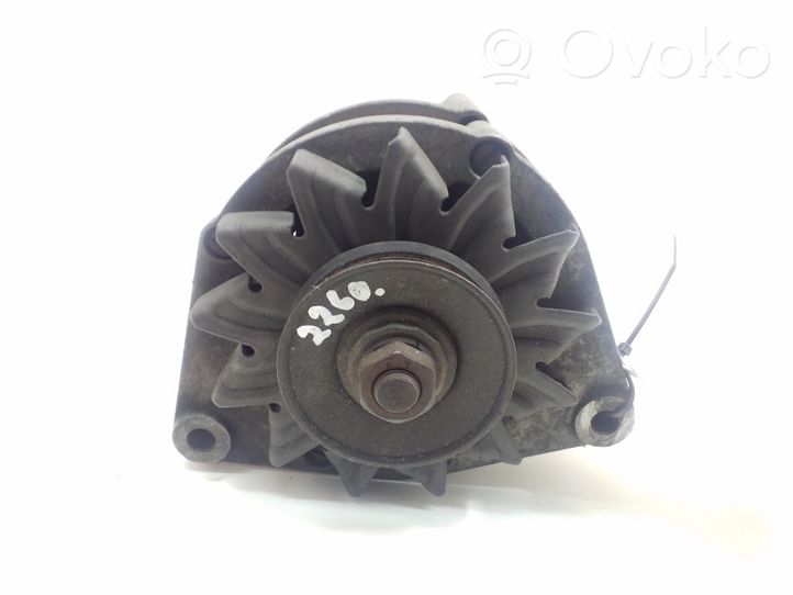 Mercedes-Benz SL R107 Generatore/alternatore A0051547402