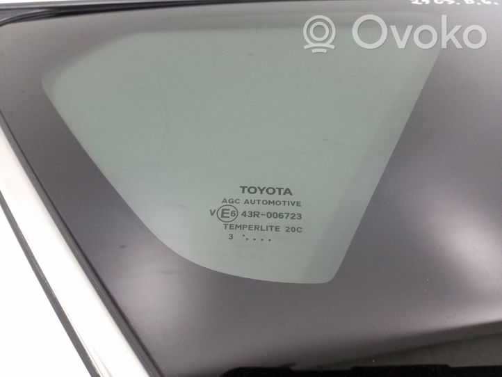 Toyota Auris E180 Fenêtre latérale avant / vitre triangulaire 6271002180