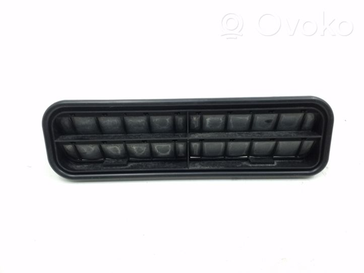 Mercedes-Benz CLS C219 Grille d'aile A2118300042