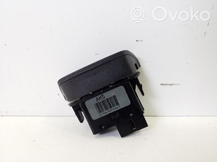 KIA Sportage Hazard light switch 937903U010