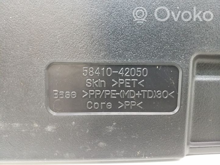 Toyota RAV 4 (XA40) Bagažinės kilimas 5841042050