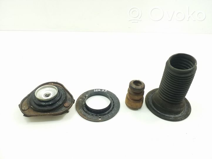 Toyota Verso Tope de choque del amortiguador delantero 486090F020