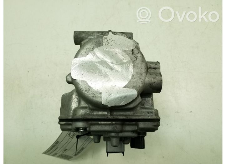 Toyota RAV 4 (XA40) Compressore aria condizionata (A/C) (pompa) 8837033030