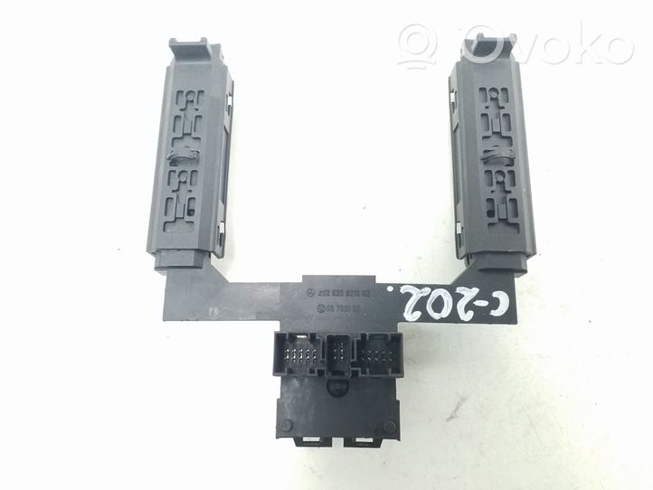 Mercedes-Benz C W202 Interruptor/palanca de limpiador de luz de giro A2028208210