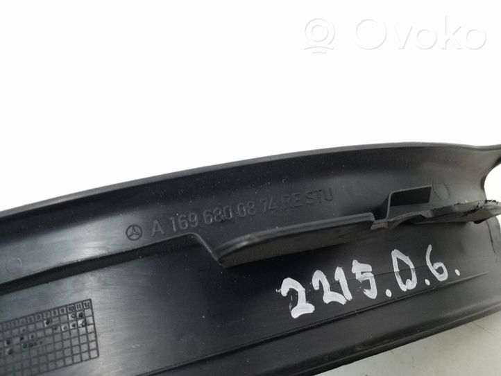 Mercedes-Benz B W245 Takaoven kynnyksen suojalista A1696800874