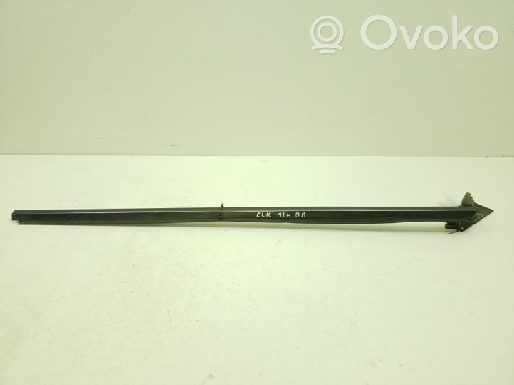 Mercedes-Benz CLK A208 C208 Moulure de vitre de la porte avant A2087201024