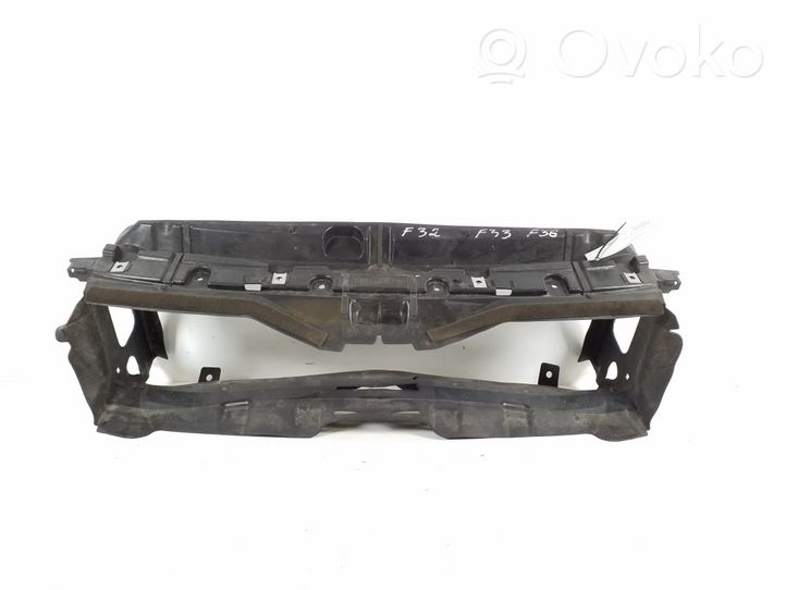 BMW 4 F32 F33 Prowadnica powietrza intercoolera 51747290610