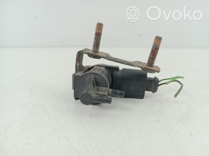 Volkswagen II LT Turbo solenoid valve 1J0906283C