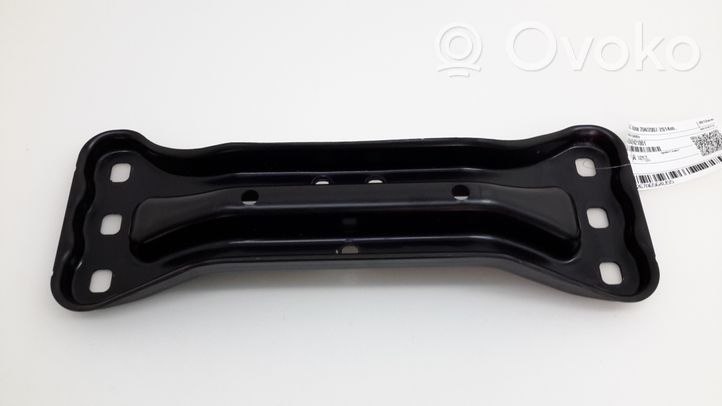 Mercedes-Benz C W204 Engine mounting bracket A2042421001