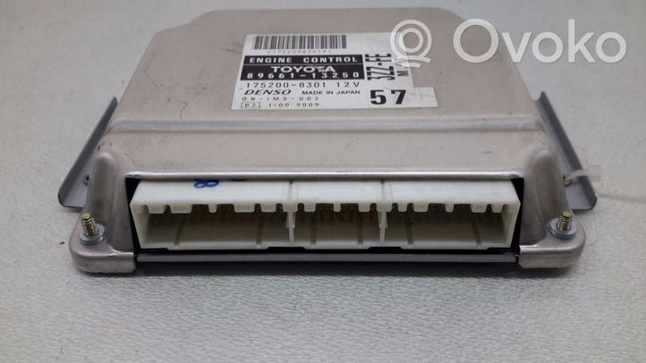 Toyota Corolla E120 E130 Calculateur moteur ECU 8966113250