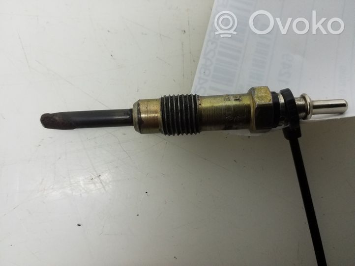 Mercedes-Benz Sprinter W901 W902 W903 W904 Glow plug 