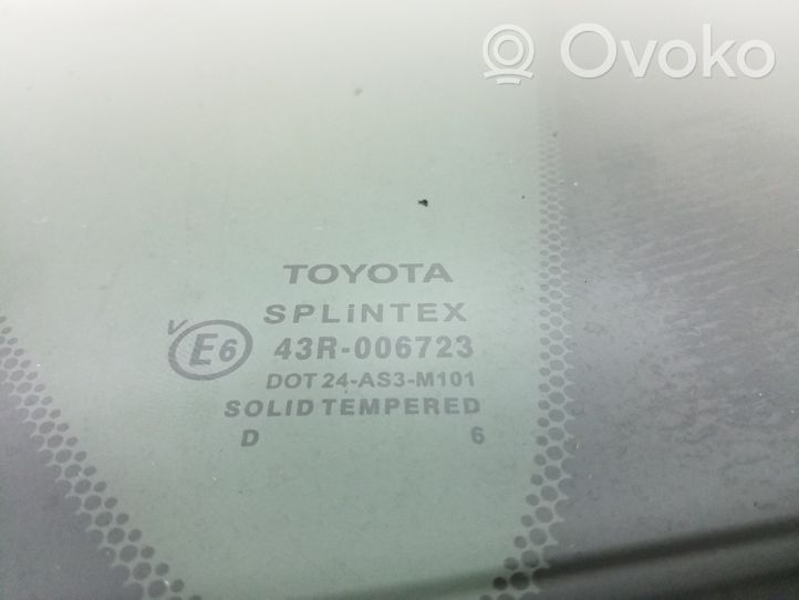 Toyota Corolla Verso AR10 Fenêtre latérale avant / vitre triangulaire A627100F020