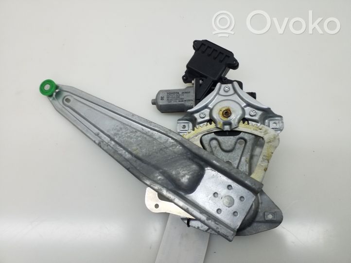 Toyota Avensis T270 Rear window lifting mechanism without motor 8572005060